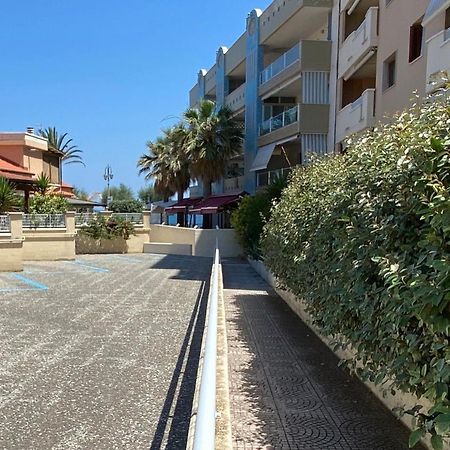 La Rotonda - Casa Vacanze Джовинаццо Экстерьер фото