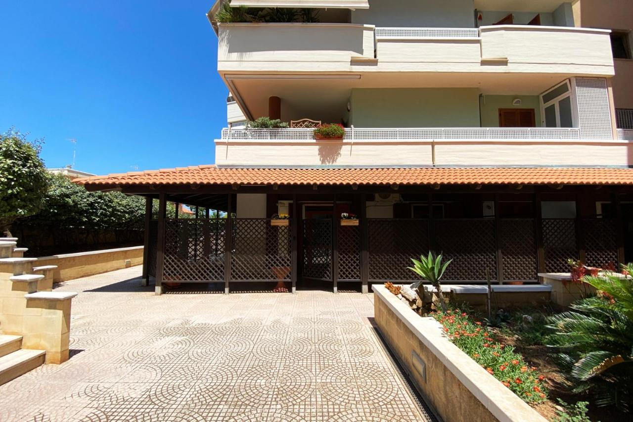 La Rotonda - Casa Vacanze Джовинаццо Экстерьер фото